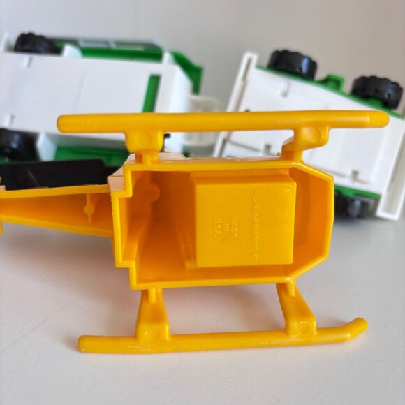 Vtg Fisher-Price Little People Helicopter Pad Truck Trailer Set Worker Pilot Lot - Picture 9 of 9